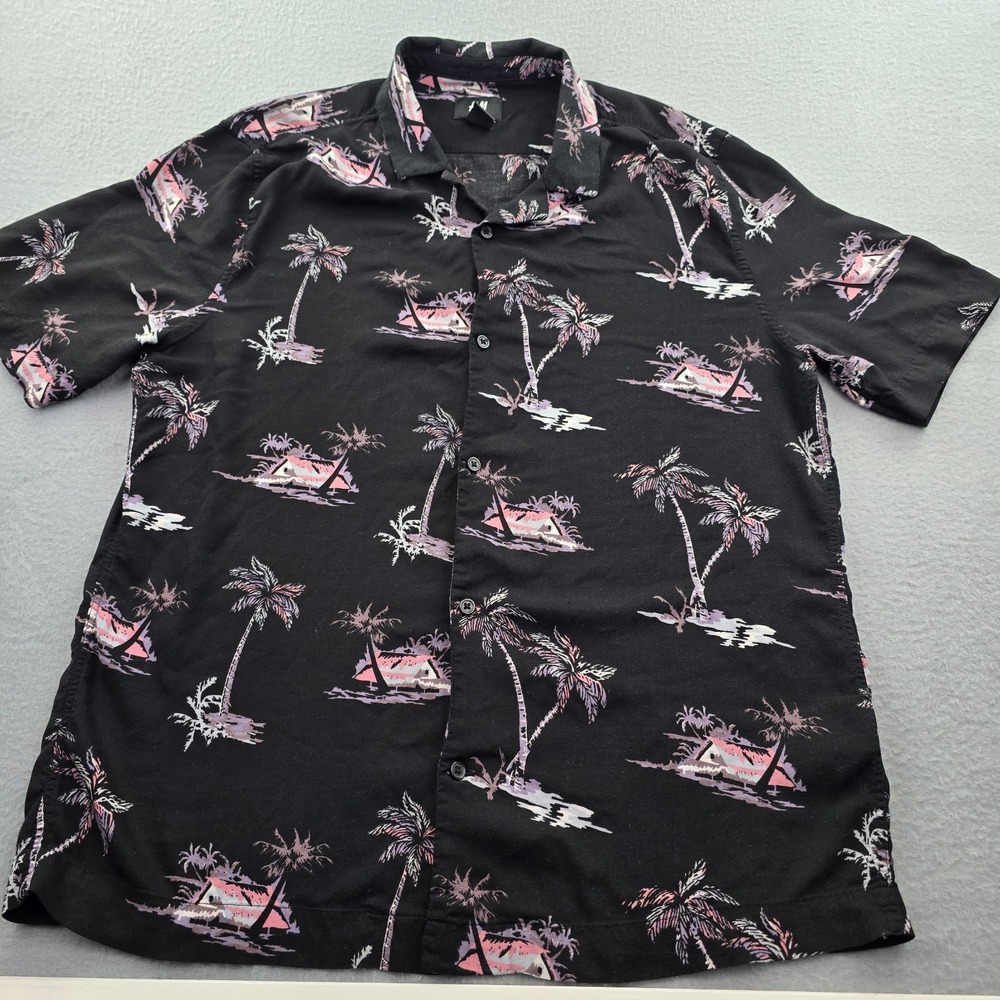 H&M Button Up Resort Shirt Mens Large Black Tropical Palm Trees Beach Bungalow